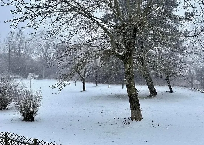Dhotes Vue Jardin Coucher De Soleil A La Campagne
