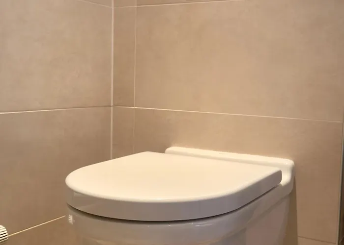 Dhotes Vue Jardin Coucher De Soleil A La Campagne 3*