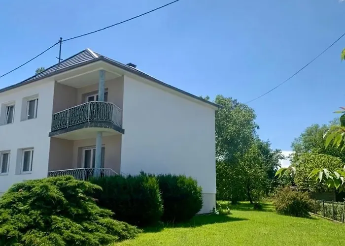 Dhotes Vue Jardin Coucher De Soleil A La Campagne 3*